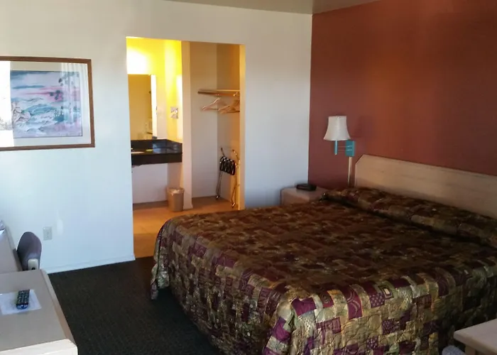 Heritage House Motel 2*