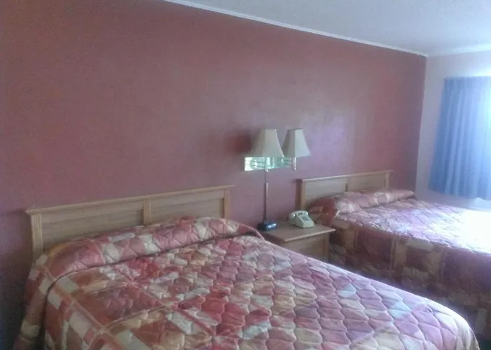 Heritage House Motel